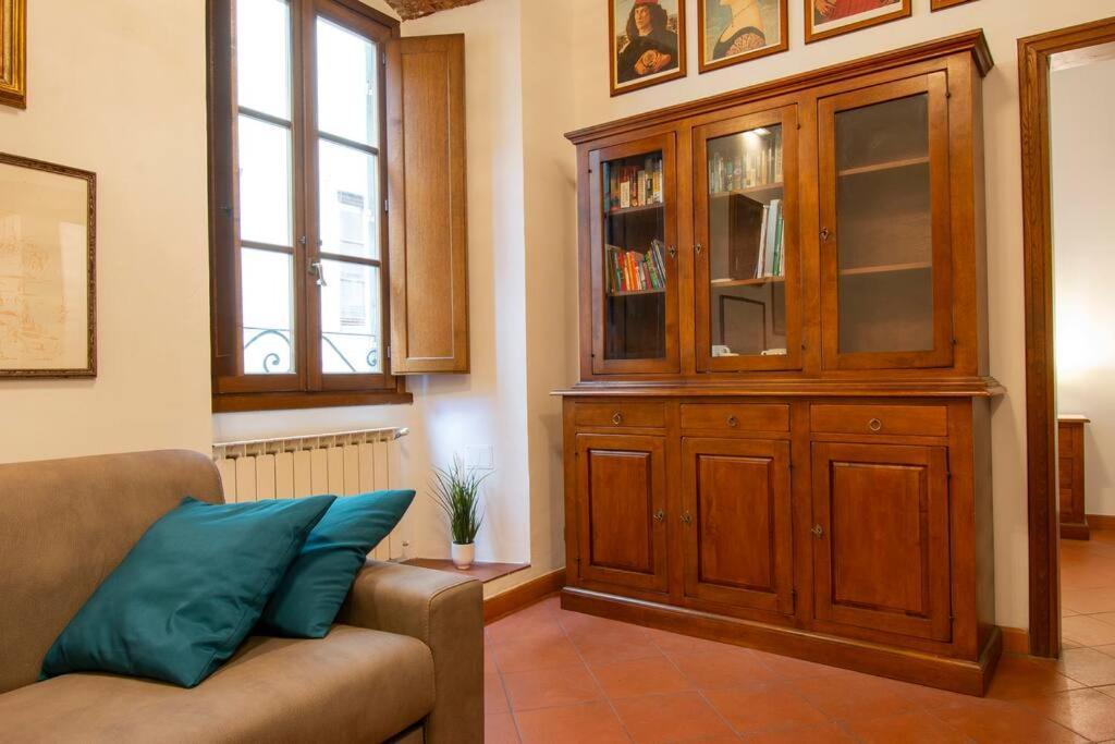 Demedici Apt W/ 2Br 1' Walk Uffizi & Ponte Vecchio Apartment ฟลอเรนซ์ ภายนอก รูปภาพ