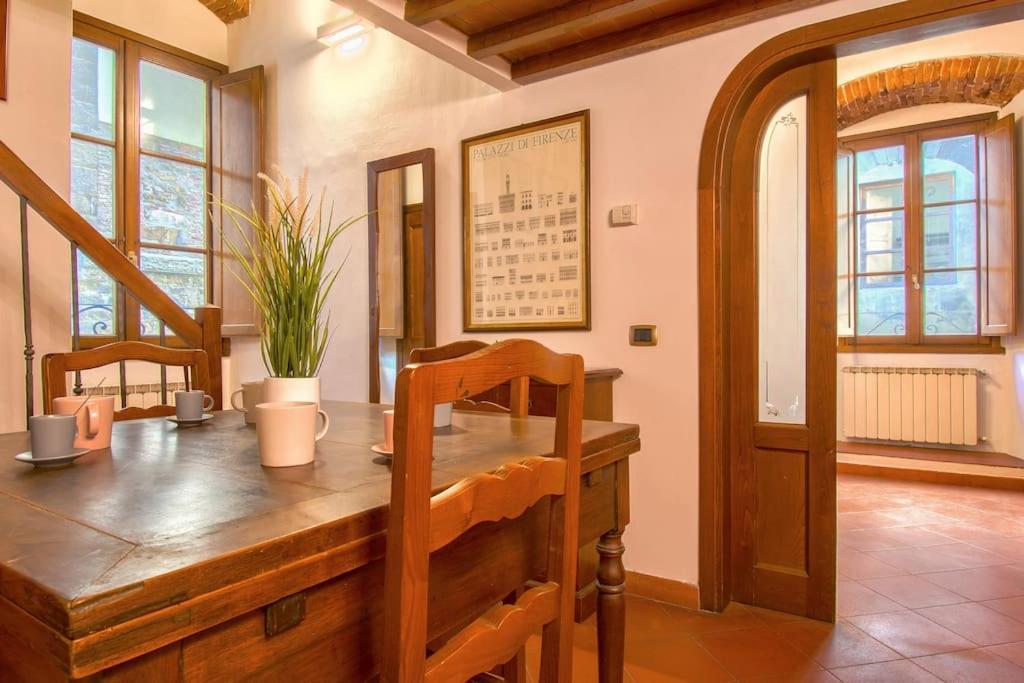 Demedici Apt W/ 2Br 1' Walk Uffizi & Ponte Vecchio Apartment ฟลอเรนซ์ ภายนอก รูปภาพ